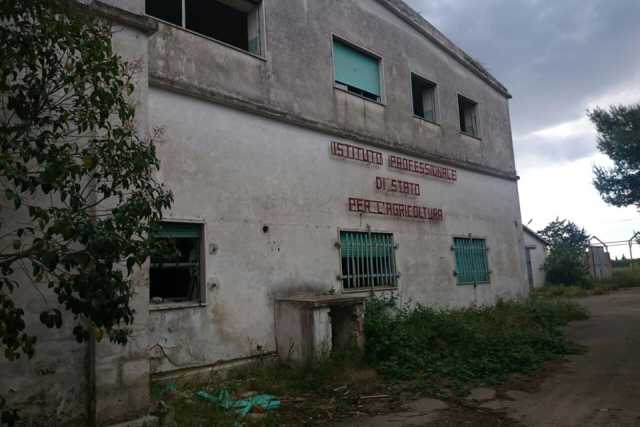 Sannicandro, i resti della scuola per l'Agricoltura: �Era all'avanguardia�